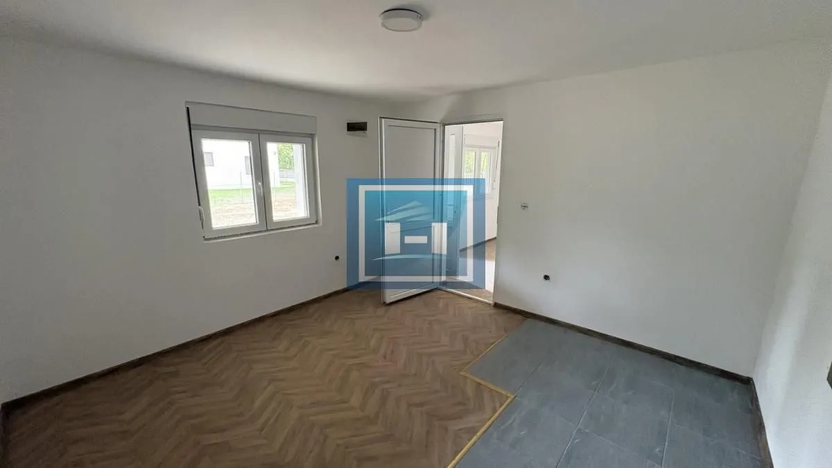 Prodaja, kuća, 275m², Mali Popović, Jagodina