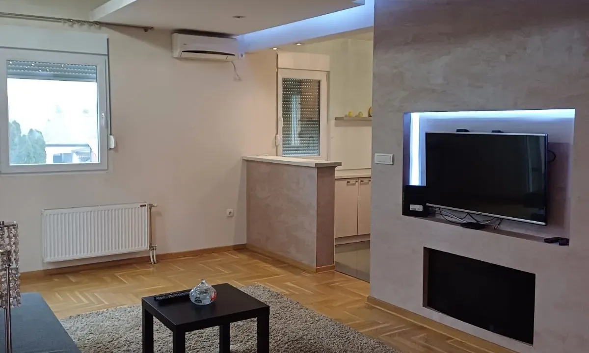Prodaja, trosoban stan, 84m², Zemun Gornji Grad, Zemun Sve Podlokacije