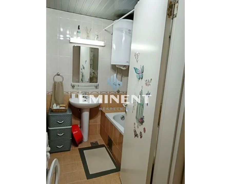 Izdavanje, dvosoban stan, 67m², Novi Beograd Blok 22, Novi Beograd Sve Podlokacije
