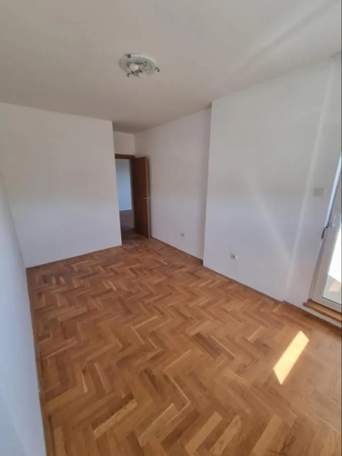 Izdavanje, jednosoban stan, 53m², Bulevar patrijarha Pavla, Novi Sad Sve Podlokacije