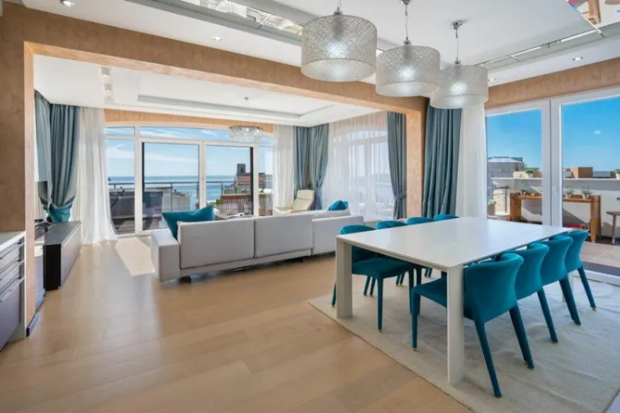 Sale, three bedroom apartment, 147m², Bečići, Budva