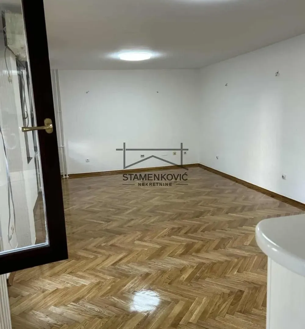 Prodaja, dvosoban stan, 63m², Nova Detelinara, Novi Sad Sve Podlokacije