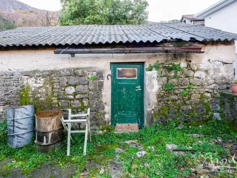 Prodaja, kuća, 333m², Kostanjica, Kotor - image 11