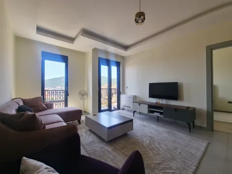 Rent, two bedroom apartment, 70m², Budva, Crna Gora - image 8