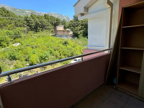Izdavanje, dvosoban stan, 53m², Lazi, Budva - image 8