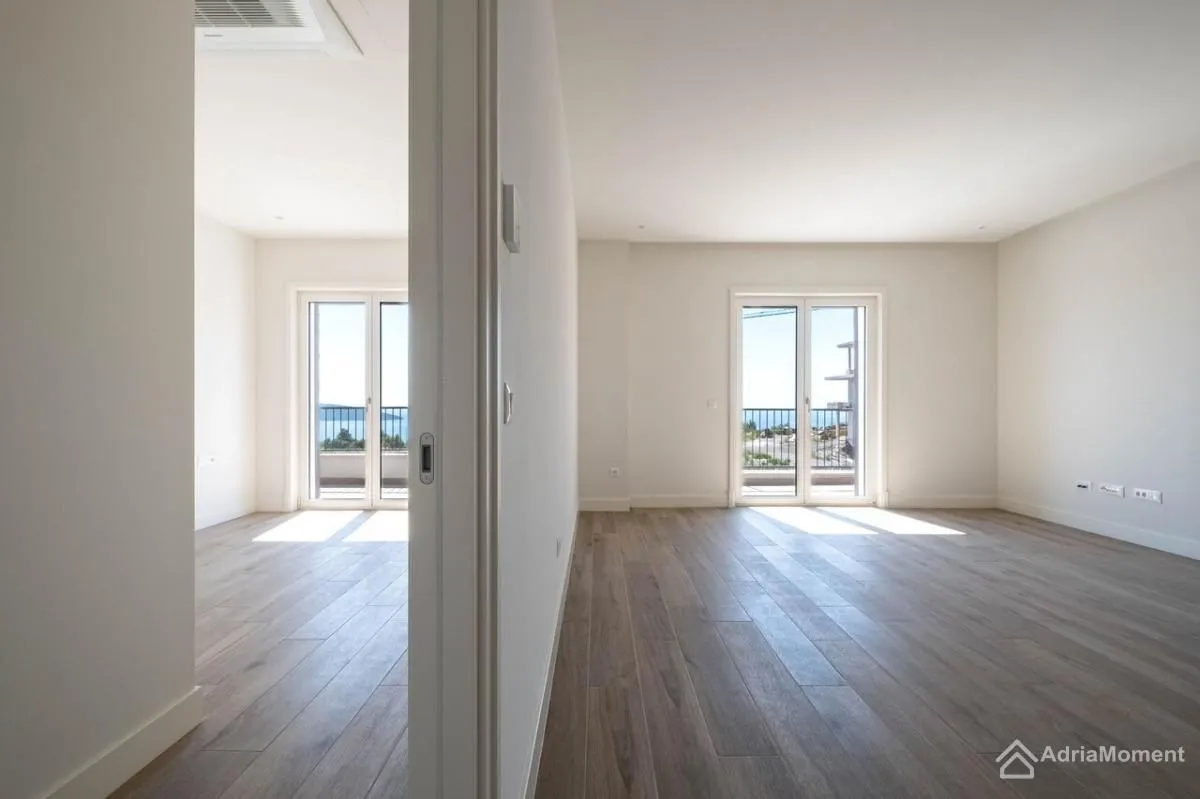 Prodaja, dvosoban stan, 93m², Radovići, Tivat