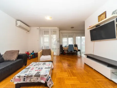 Prodaja, dvosoban stan, 73m², Dalmatinska ulica, Podgorica - image 3