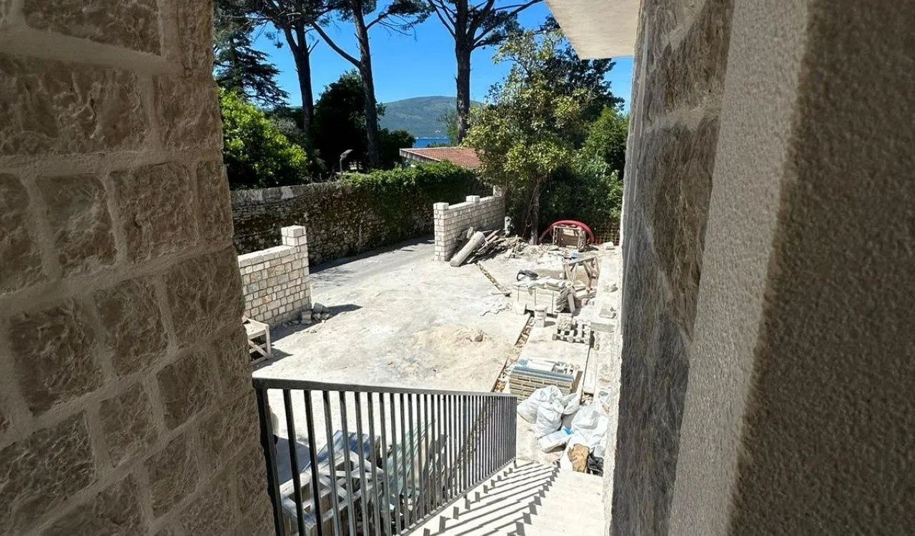 Sale, house, 500m², Donja Lastva, Tivat