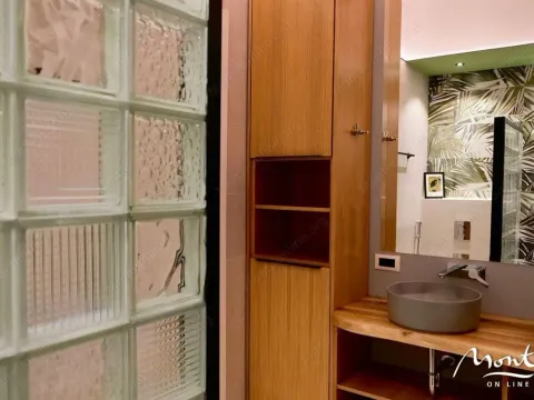 Prodaja, kuća, 180m², Tivat, Crna Gora - image 12