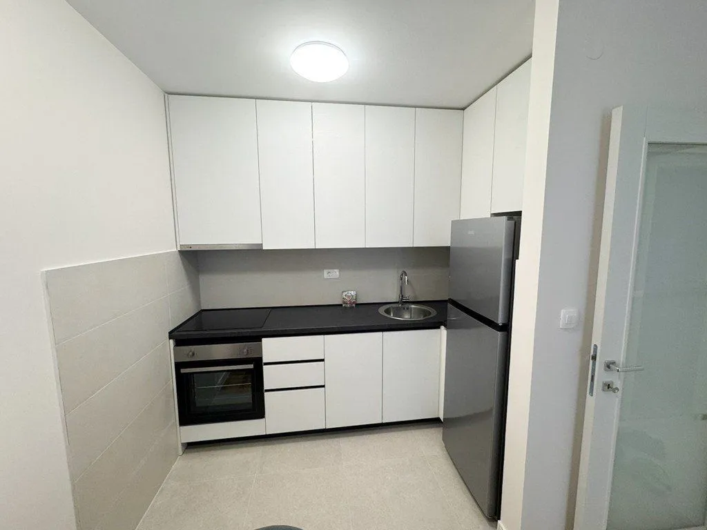 Izdavanje, jednosoban stan, 40m², Zabjelo, Podgorica
