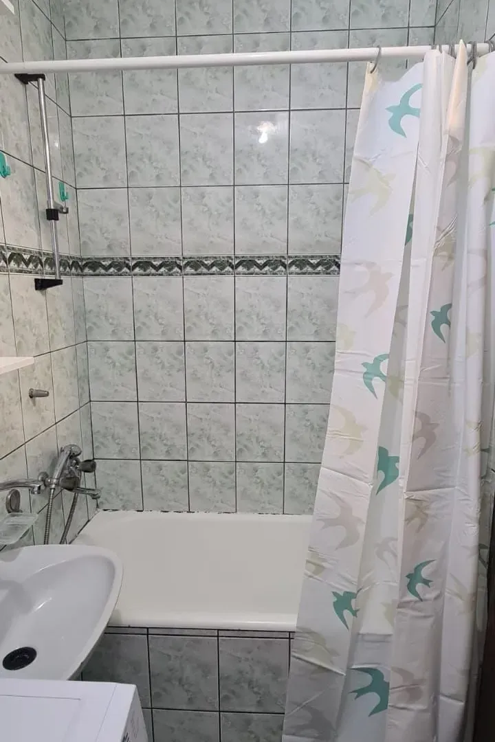 Izdavanje, jednosoban stan, 50m², Blok 5, Podgorica