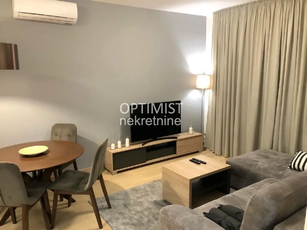 Izdavanje, trosoban stan, 65m², Crveni Krst, Beograd