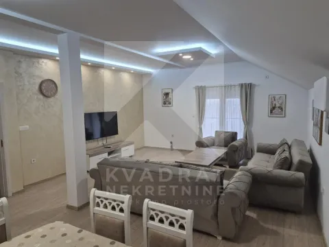 Izdavanje, trosoban stan, 120m², Preko Morače, Podgorica - image 1