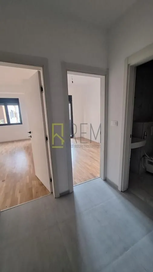 Izdavanje, jednosoban stan, 44m², Stari Aerodrom, Podgorica