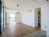 Prodaja, kuća, 160m², Budva, Crna Gora - image 24