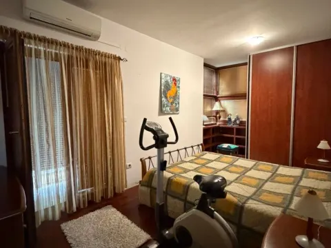 Rent, three bedroom apartment, 100m², Gorica C, Podgorica - image 24