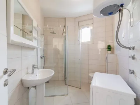 Sale, two bedroom apartment, 67m², Rafailovići, Budva - image 11