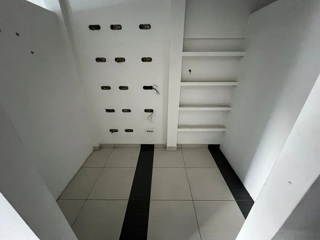 Sale, office space, 91m², Vezirov Most, Podgorica