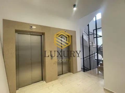 Rent, three bedroom apartment, 100m², Master Kvart, Podgorica - image 10