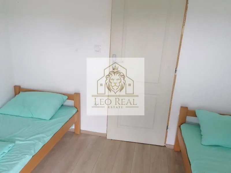 Izdavanje, stan, 180m², Radiofar, Surčin