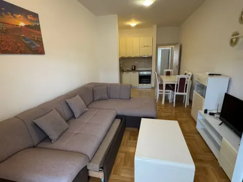 Izdavanje, dvosoban stan, 55m², Velji Vinogradi, Budva - image 16