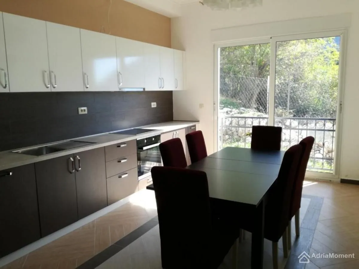 Sale, house, 103m², Risan, Kotor
