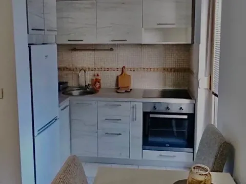 Izdavanje, jednosoban stan, 36m², Stari Aerodrom, Podgorica - image 4