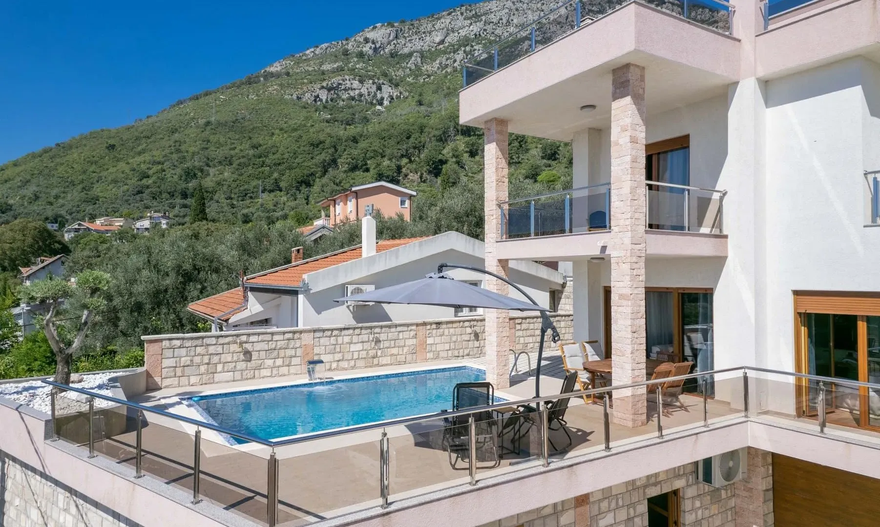 Sale, house, 500m², Šušanj, Bar