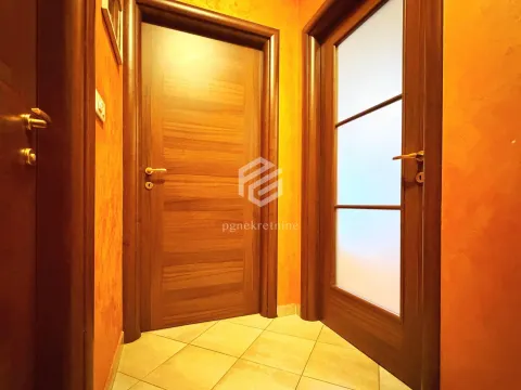 Rent, two bedroom apartment, 58m², Stari Aerodrom, Podgorica - image 10