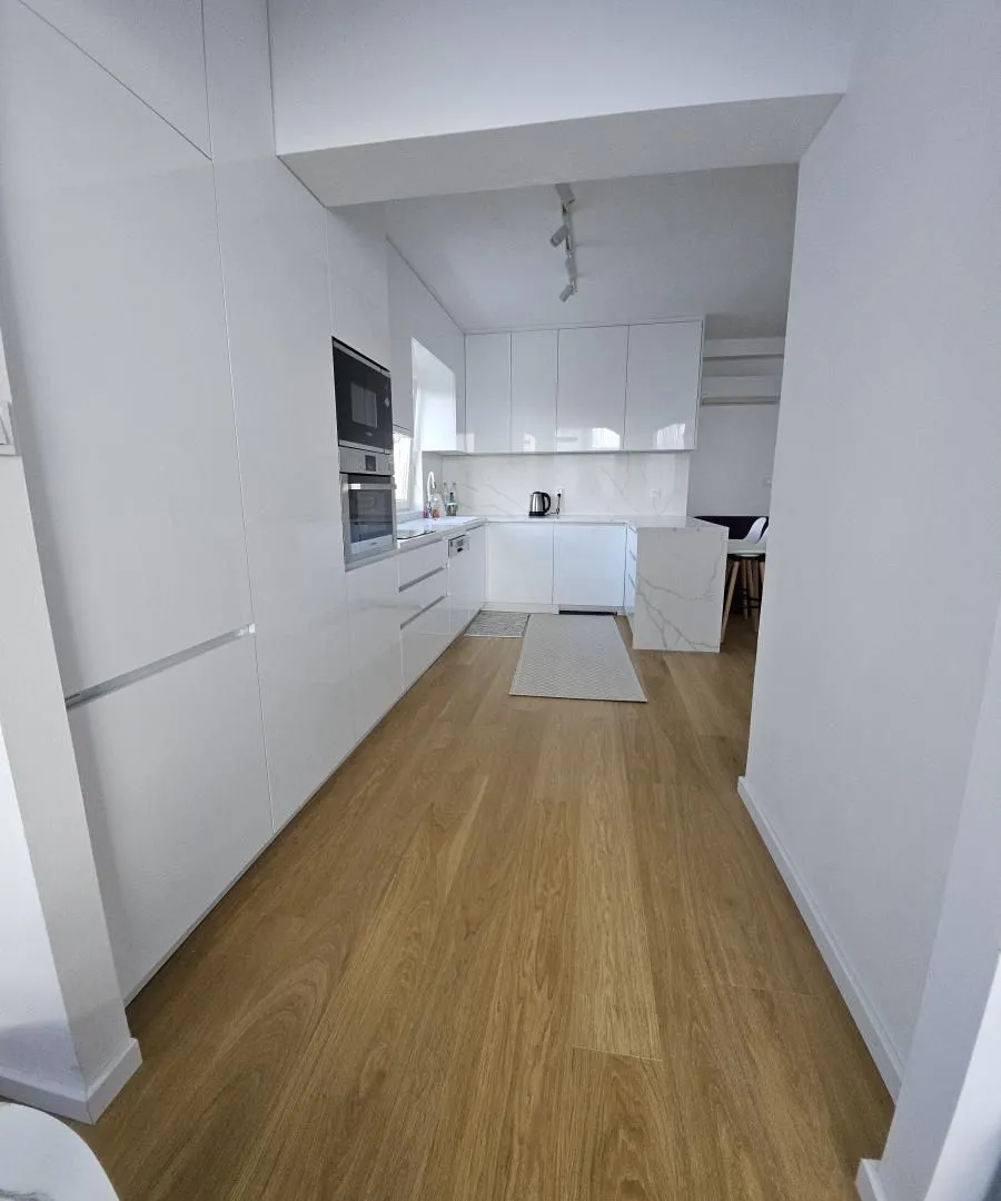 Rent, one bedroom apartment, 56m², Kalimanj, Tivat