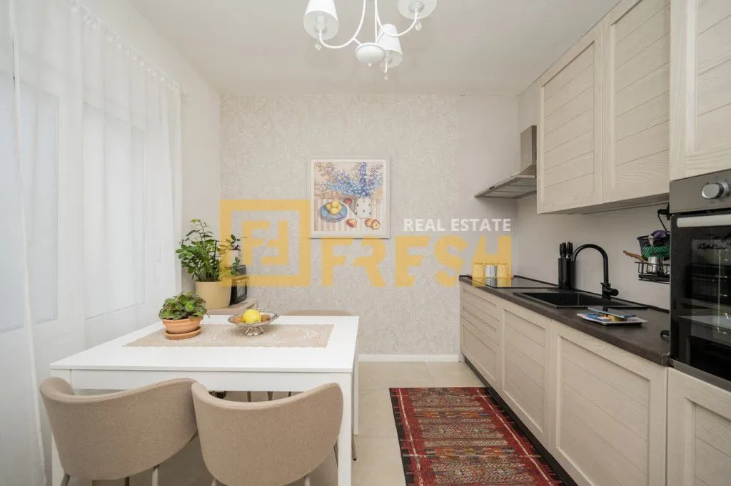 Sale, house, 180m², Dalmatinska ulica, Podgorica