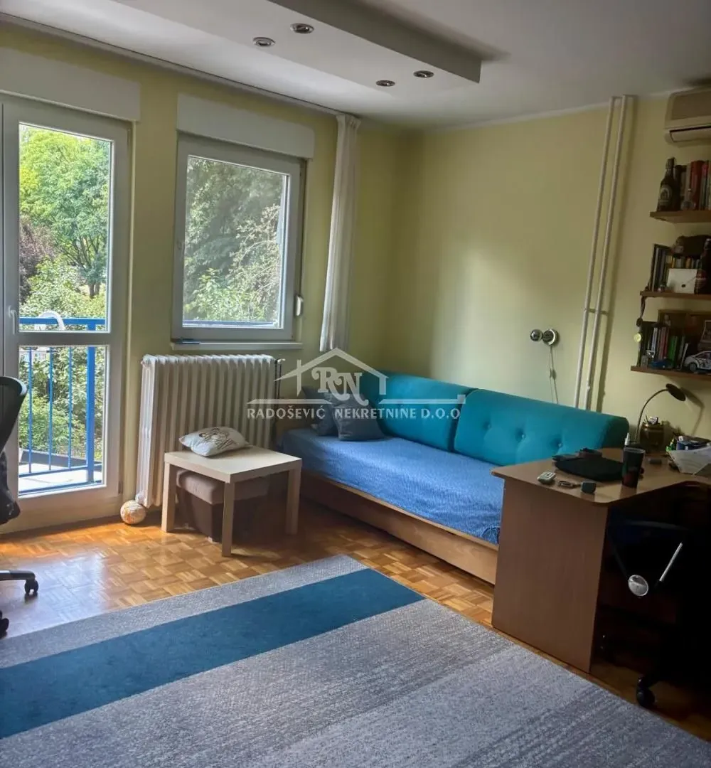 Prodaja, trosoban stan, 100m², Labudovo Brdo, Beograd