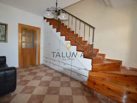 Prodaja, kuća, 350m², Dahna, Podgorica - image 13