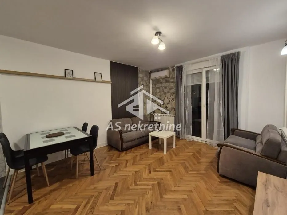 Izdavanje, dvosoban stan, 43m², Botanička Bašta, Palilula Sve Podlokacije