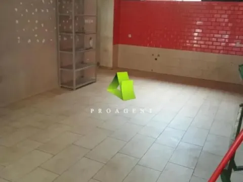 Izdavanje, poslovni prostor, 40m², Centar, Niš