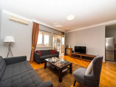 Rent, three bedroom apartment, 115m², Gorica C, Podgorica - image 2