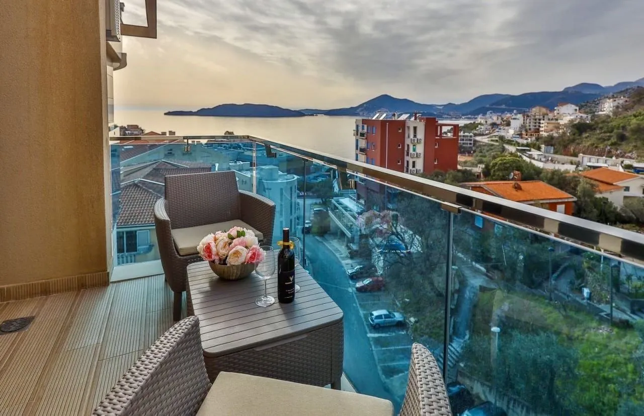 Prodaja, dvosoban stan, 96m², Pržno, Budva