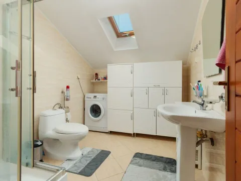 Sale, two bedroom apartment, 72m², Centar, Budva - image 9