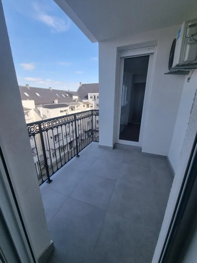 Izdavanje, trosoban stan, 68m², Podbara, Novi Sad Sve Podlokacije