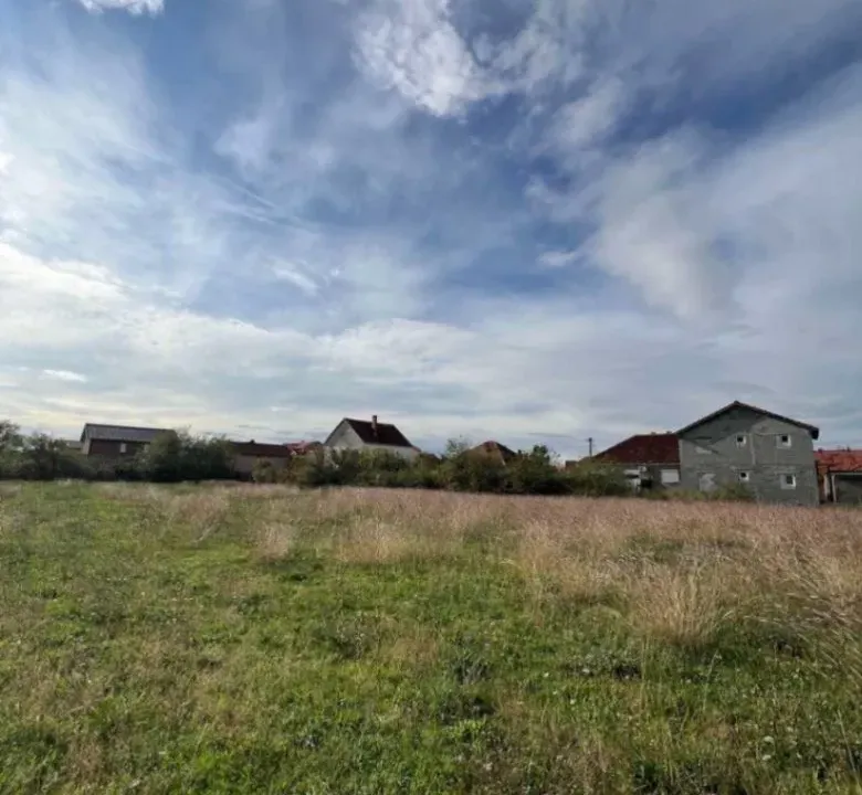 Prodaja, plac, 750m², Murtovina, Podgorica