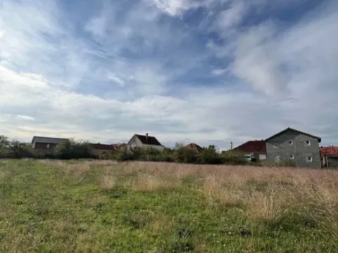 Prodaja, plac, 750m², Murtovina, Podgorica - image 1