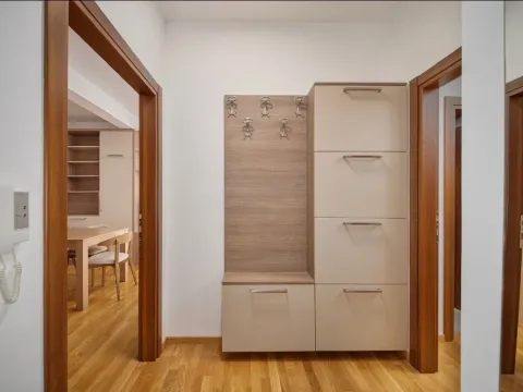 Rent, two bedroom apartment, 64m², Rozino, Budva - image 2