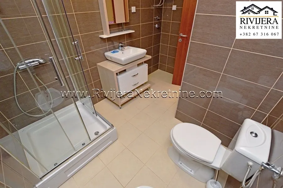 Prodaja, trosoban stan, 220m², Topla, Herceg Novi