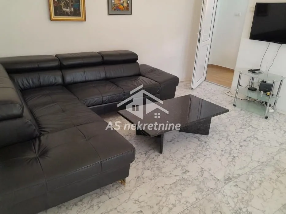 Rent, three bedroom apartment, 80m², Čukarica, Beograd