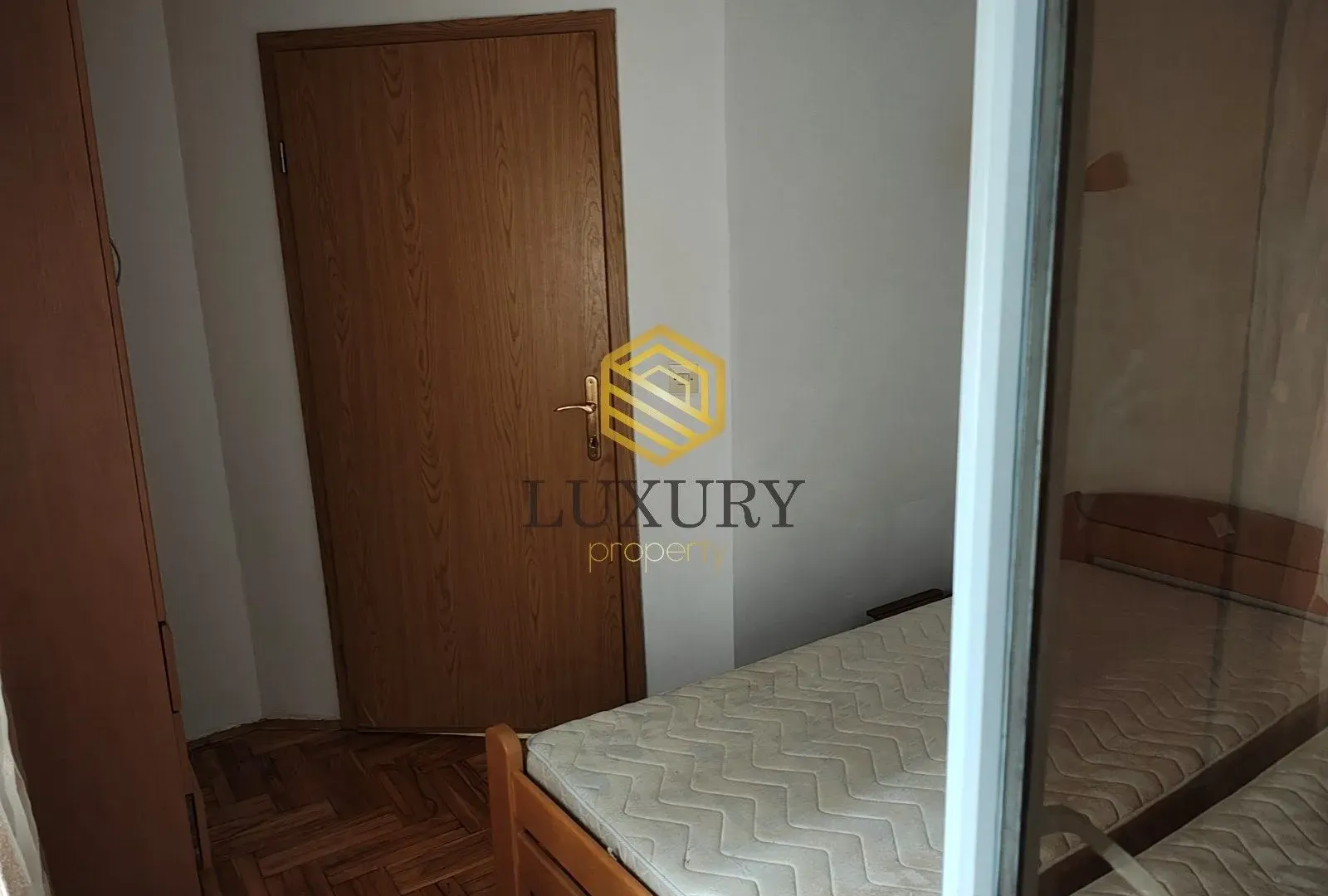 Izdavanje, jednosoban stan, 45m², Centar, Podgorica