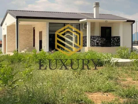 Izdavanje, kuća, 140m², Velje Brdo, Podgorica - image 12