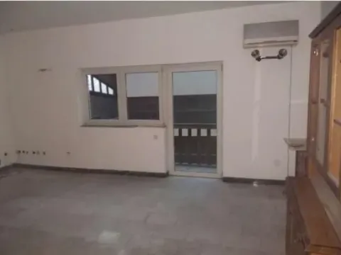 Izdavanje, poslovni prostor, 1377m², Surčin, Beograd - image 10