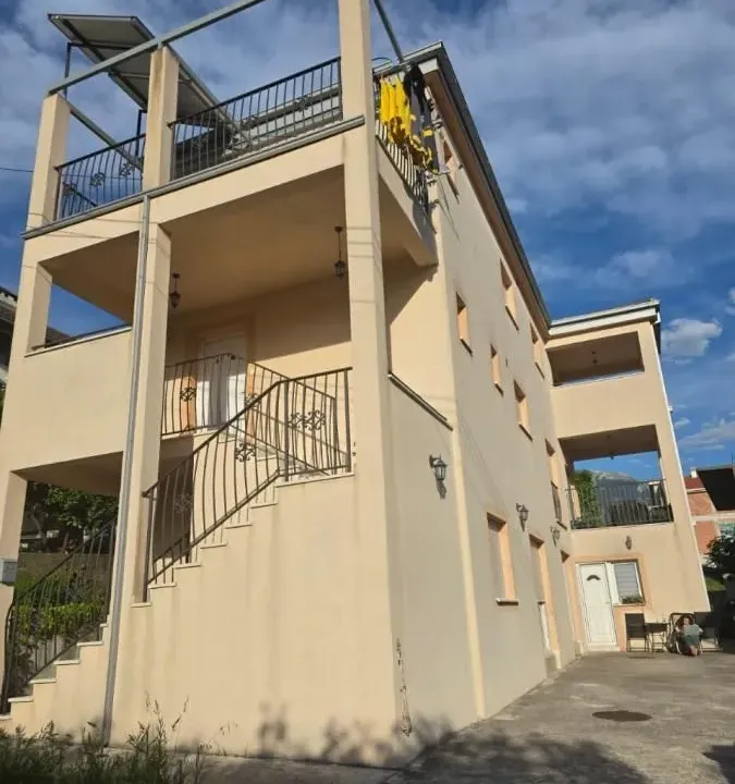 Sale, house, 198m², Mrčevac, Tivat
