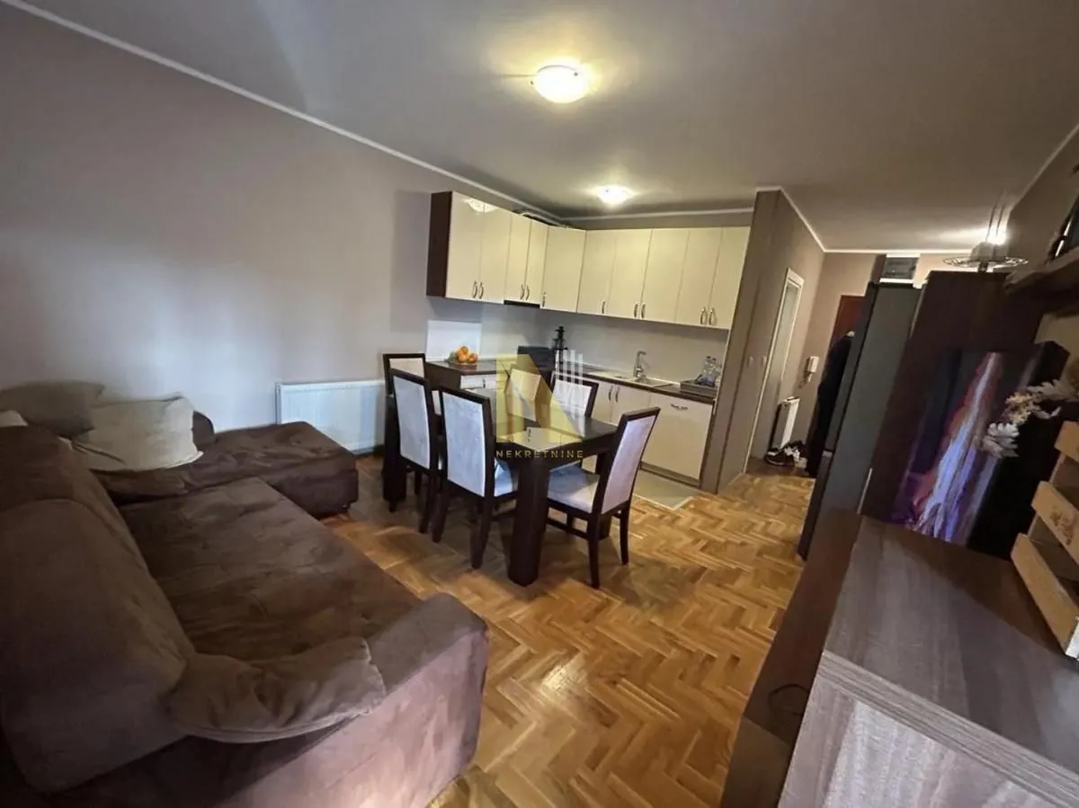 Prodaja, trosoban stan, 82m², Veternik, Novi Sad Sve Podlokacije