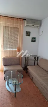 Izdavanje, jednosoban stan, 36m², Bulevar Evrope, Novi Sad Sve Podlokacije - image 2